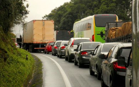 汽车超载小孩算吗