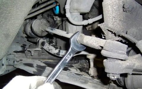 汽车横拉杆的作用是什么