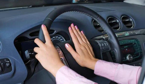 超车鸣喇叭对还是错