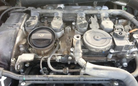 大众发动机漏机油是什么原因