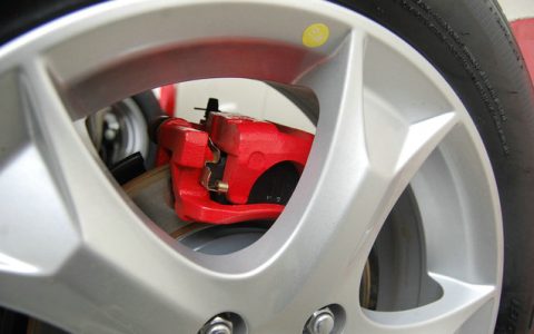 刹车失灵应该采取什么措施