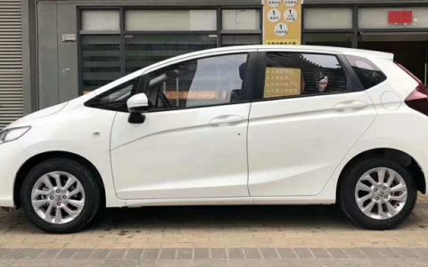 提新车可以让4S店把油加满吗