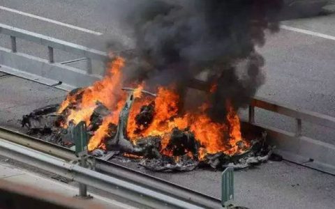 新能源汽车电池着火该怎么处理