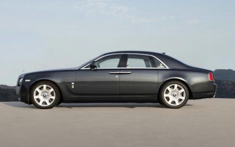 驾驶电动轿车需要考驾照吗