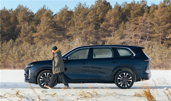 华为系最亲民的大六座SUV 宝骏华境S通过C-NCAP安全测试验证