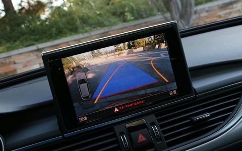 倒车影像一直响怎么回事