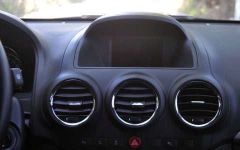 怠速开空调伤车吗