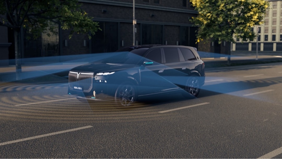 896线激光雷达量产装车，岚图泰山Ultra与黑武士正式上市：45.99万元起