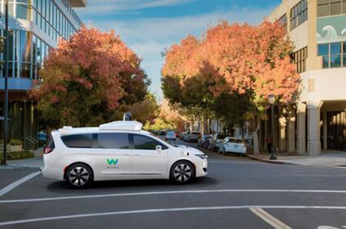 在无人驾驶出租车竞赛中 Uber前CEO认为Waymo领先特斯拉