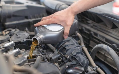 半合成机油多久换一次