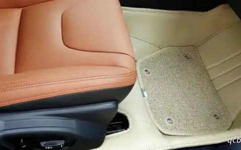 安装汽车脚垫需要注意什么