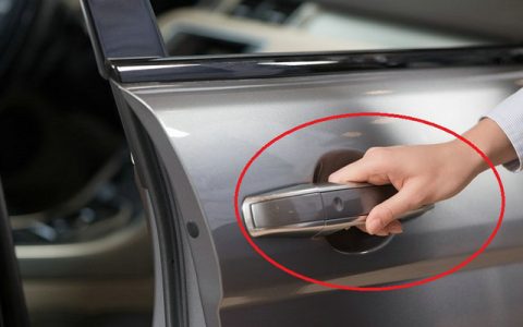 天冷车门打不开什么原因