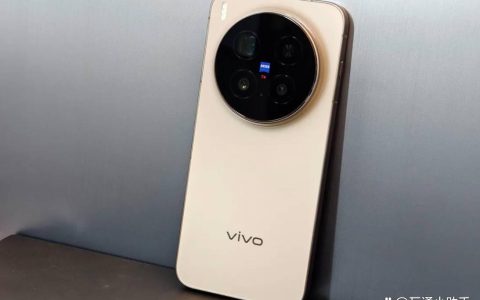 连iPhone都得追着跑! vivo X300 Pro手机首发评测