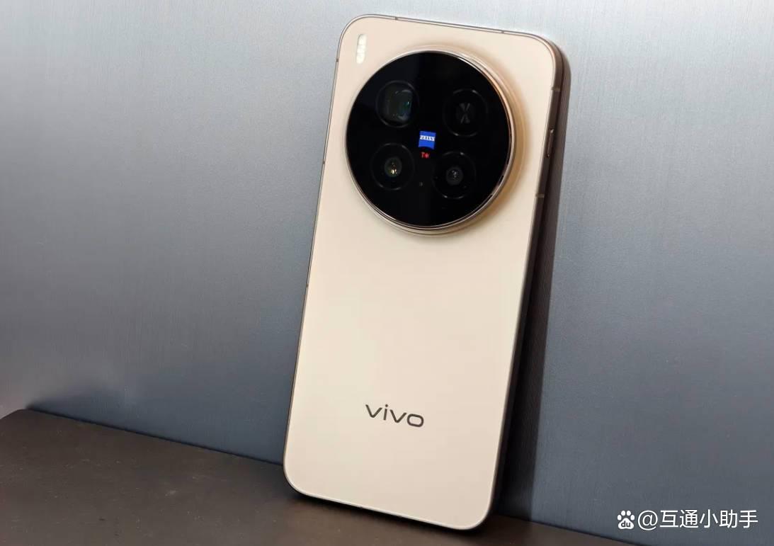 连iPhone都得追着跑! vivo X300 Pro手机首发评测