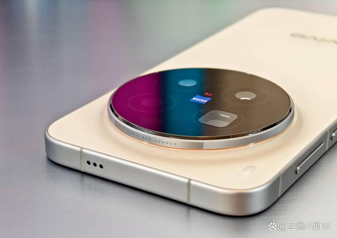 连iPhone都得追着跑! vivo X300 Pro手机首发评测