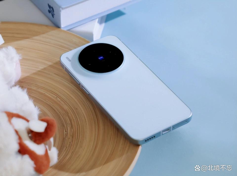 差价900块到底怎么选? 一文看懂vivo X300和vivo X300 Pro的区别