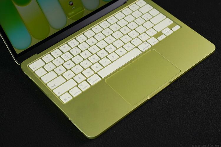 4599元真香还是真坑? MacBook Neo笔记本首发评测