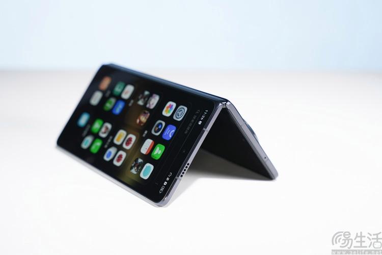 4.2mm 展开厚度+满血性能! 荣耀Magic V6首发测评