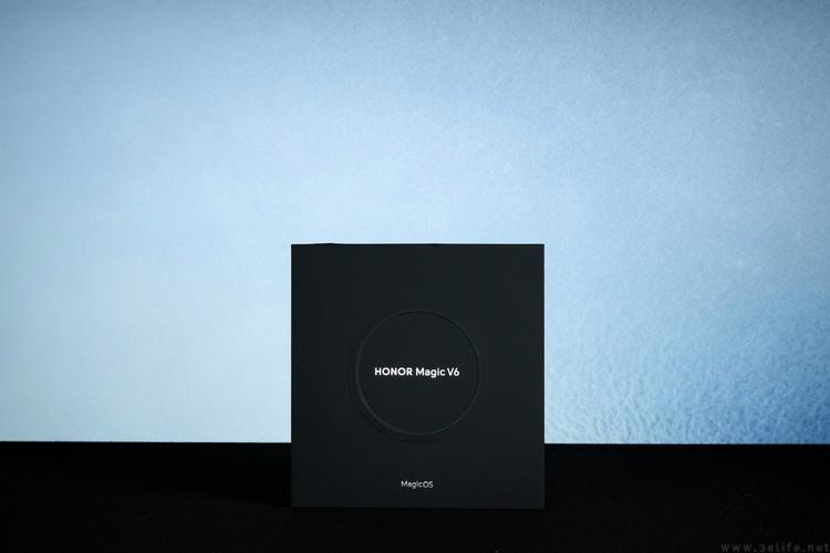 4.2mm 展开厚度+满血性能! 荣耀Magic V6首发测评