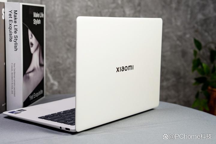 内功深厚的新一代Panther Lake超轻薄本! 小米Book Pro 14首发评测