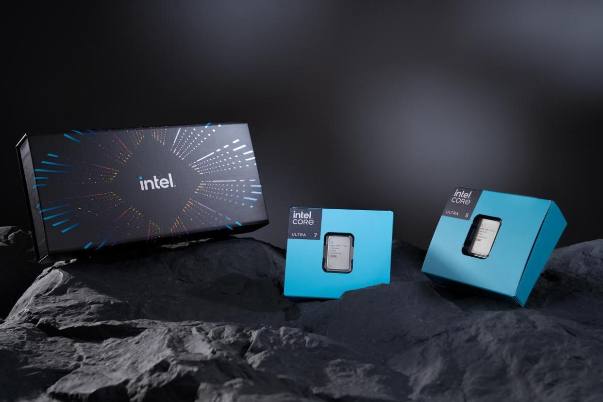 一年蛰伏终翻身! Intel酷睿Ultra 7 270K Plus/Ultra 5 250K Plus处理器首发测评