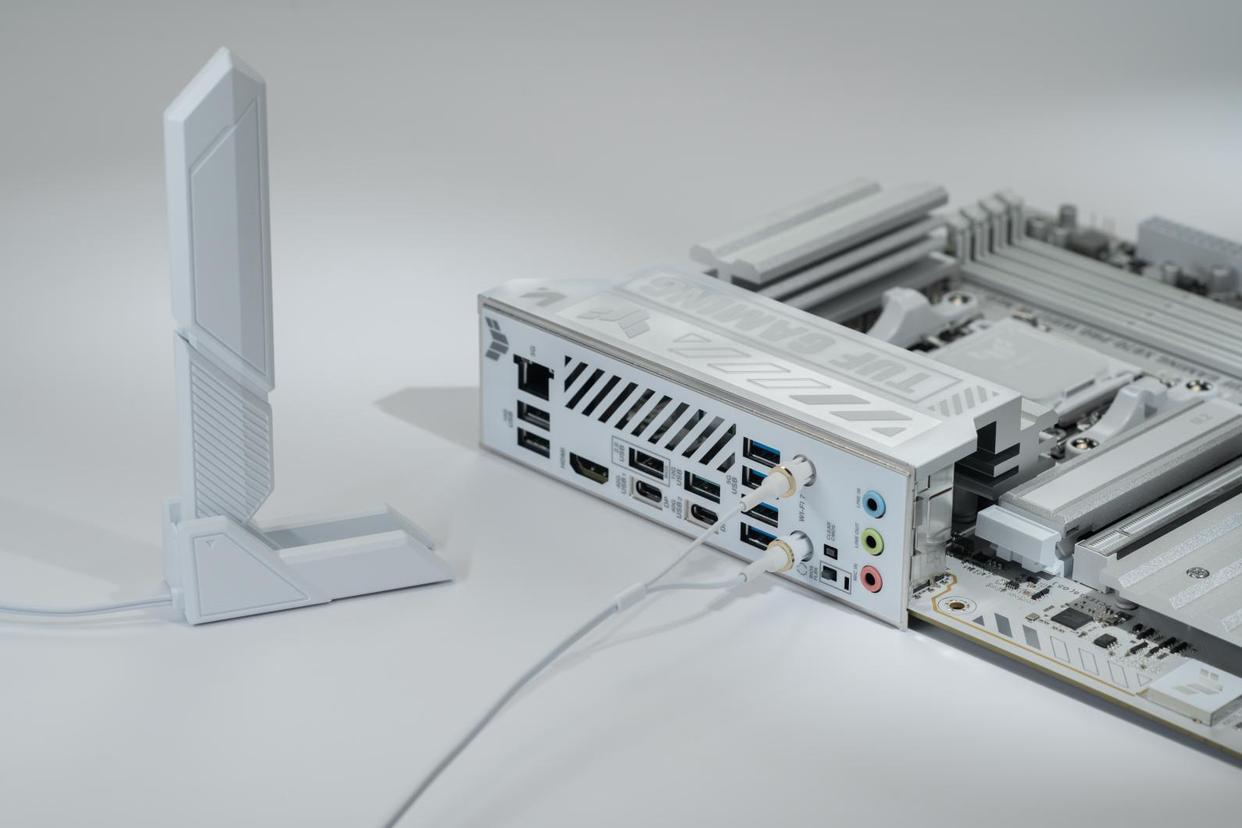 首发NitroPath! 华硕TUF GAMING X870-PRO主板开箱体验测评