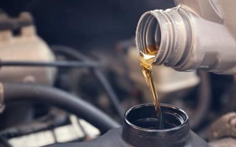 机油少了可以直接加吗