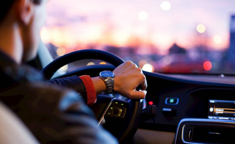 自动挡汽车怎么开省油