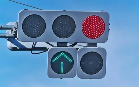 闯红灯后多久能收到违章信息