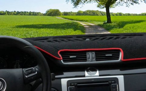 汽车中控台摆放防晒垫有必要吗