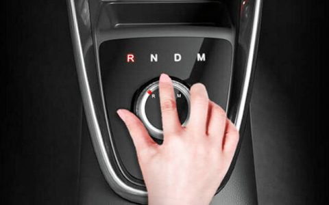 汽车自动挡M档的作用是什么