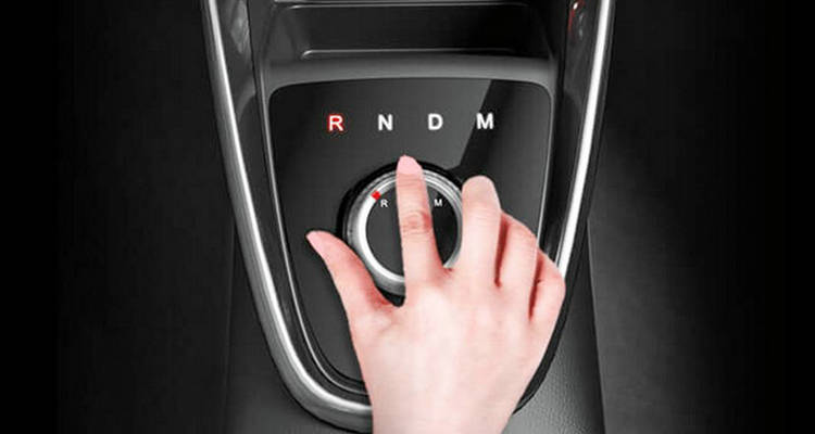 汽车自动挡M档的作用是什么