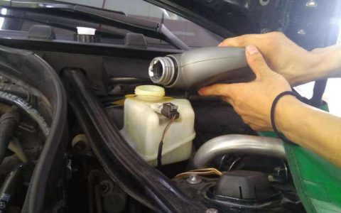 刹车油不换会出现什么问题