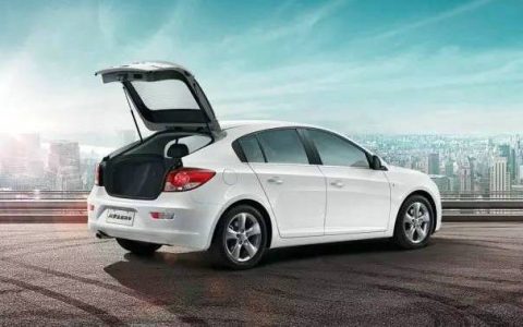 掀背车是什么意思