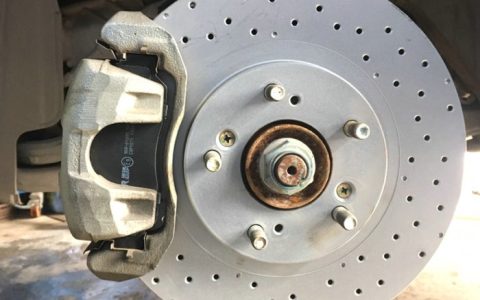 刹车锅磨出槽了可以再用吗