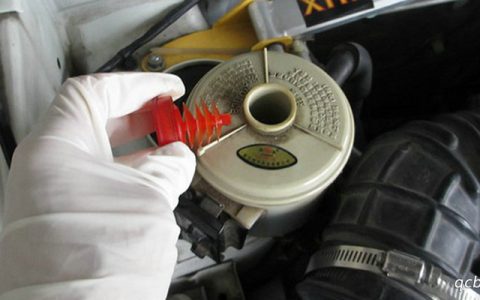 转向助力油怎么更换 转向助力油更换教程