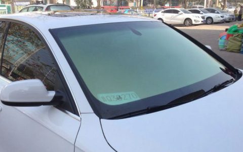 汽车玻璃有油污怎么去除