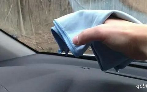 挡风玻璃里面脏了怎么清洗