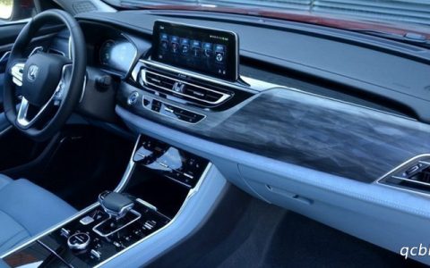 AT和手自一体变速箱有什么区别