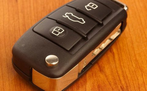 重新配的车钥匙旧的还能用吗
