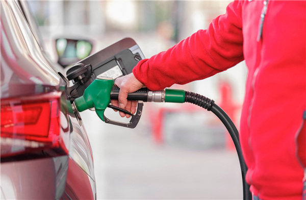 国内油价第五涨要来了！92号大涨1.6元：加满一箱多花80元