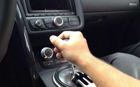 上高速路D档和S档哪个更省油