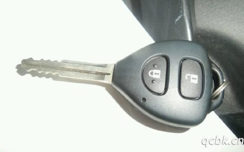 车钥匙进水了还能用吗