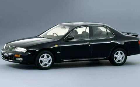 蓝鸟三代三元催化在哪