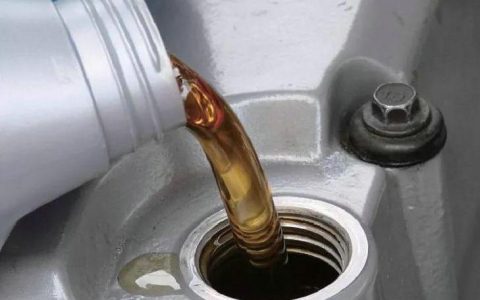 机油的成分主要由什么构成