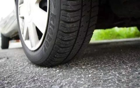 前驱车为什么会转向不足