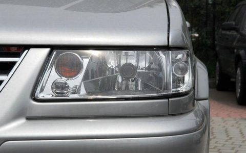 捷达大灯怎么更换灯泡