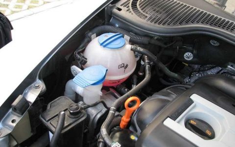 车子提醒加冷却液还能开多久