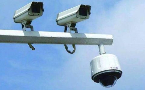 违章拍照的摄像头是什么样的