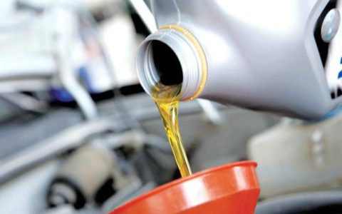 为什么换了机油发动机声变大